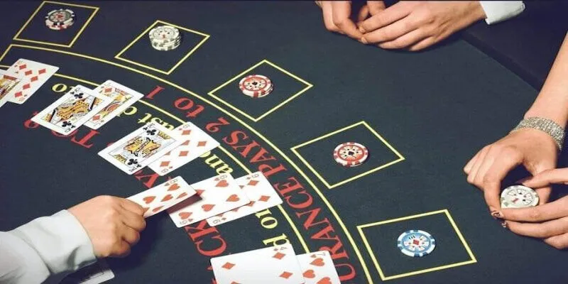 Chơi Xì Dách 68 Game Bài Trực Tuyến Và Mẹo Cá Cược Hiệu Quả 3 Nắm vững cách chia bài khi chơi xì dách trực tuyến tại 68 game bài